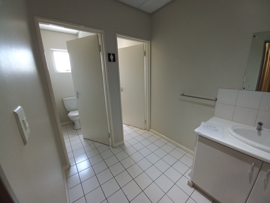 To Let commercial Property for Rent in Montague Gardens Western Cape